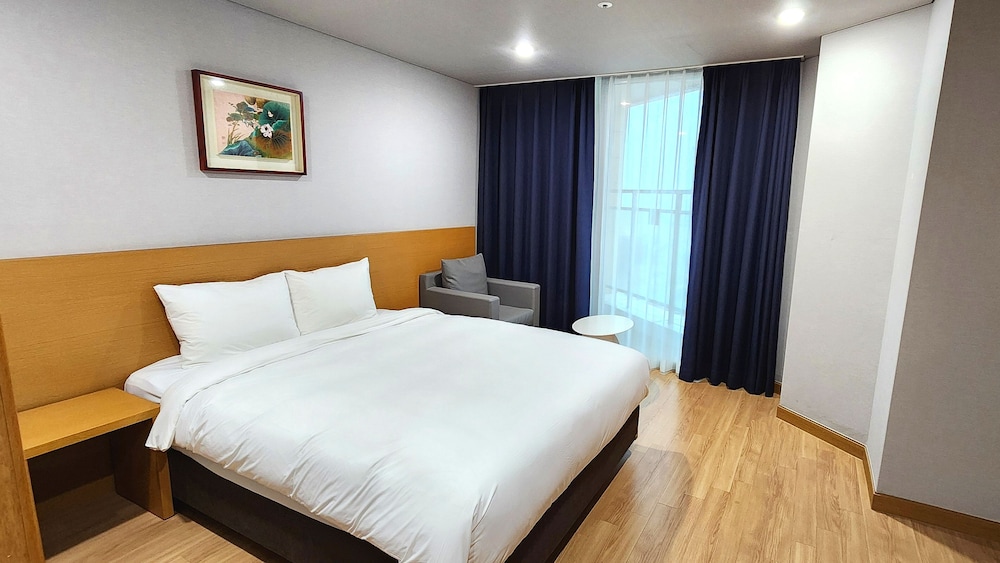 Kwangsu Hotel 21/52