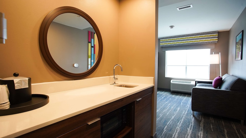 Hampton Inn Suites St Clairsville 31/32