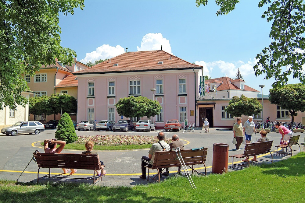 SPA HOTEL PRO PATRIA 28/29