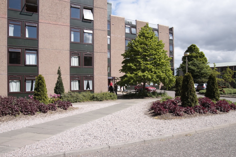 Pollock Estate - Summer Accommodation 44/56