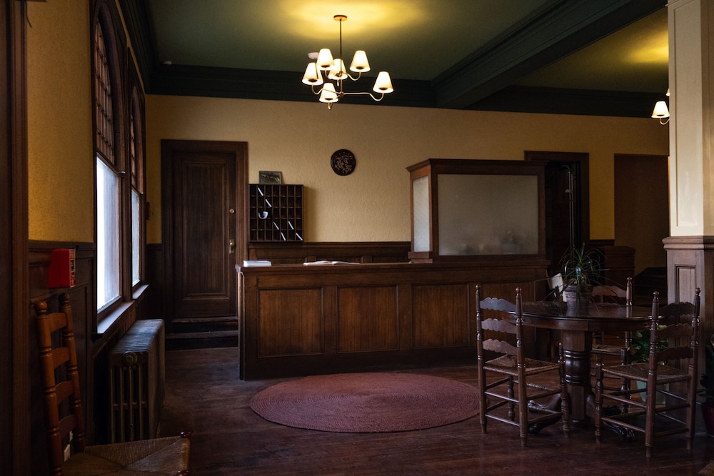 Winnedumah HOtel 5/50