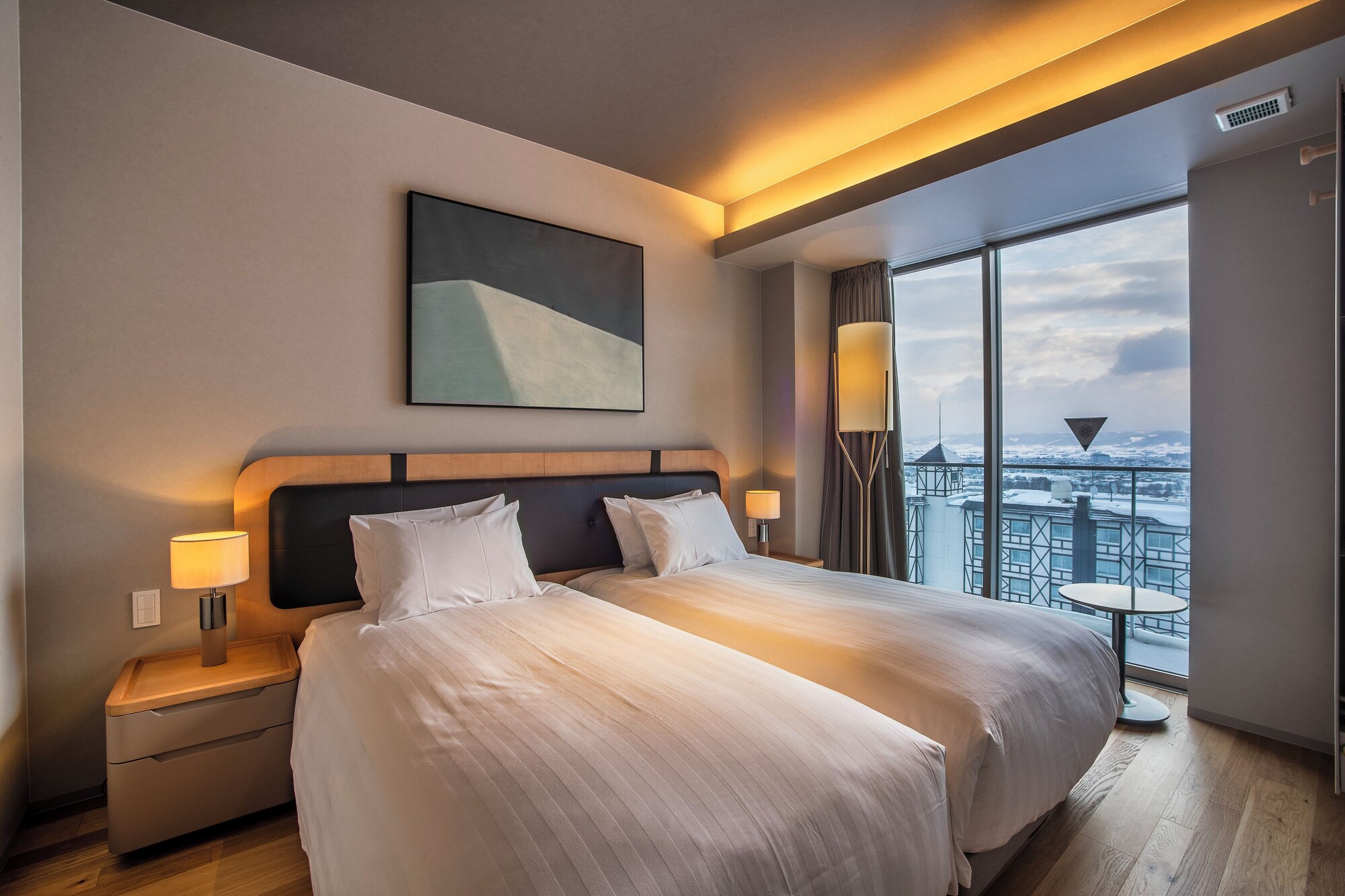 3 BEDROOMS, SUITE, DUAL KEY