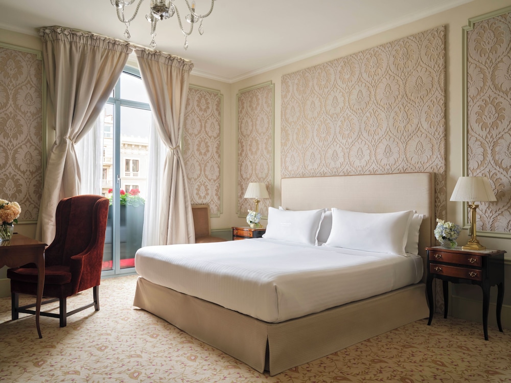 CLASSIC, SINGLE, DOUBLE BED