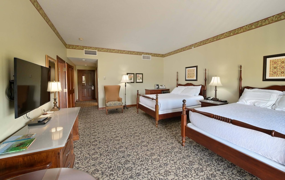 Carlisle Inn Sugarcreek 20/58