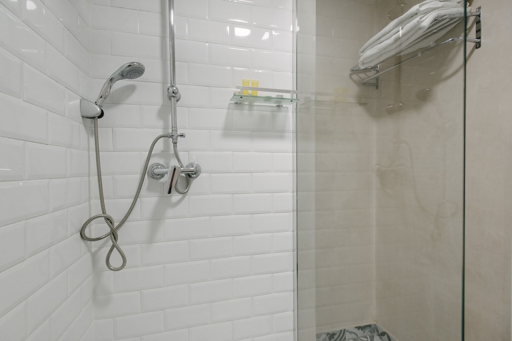 The Boutike Hostel 37/38