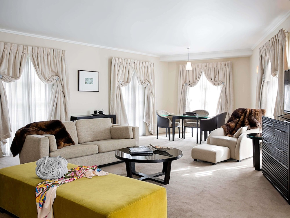 Sofitel Queenstown Hotel and Spa 36/58