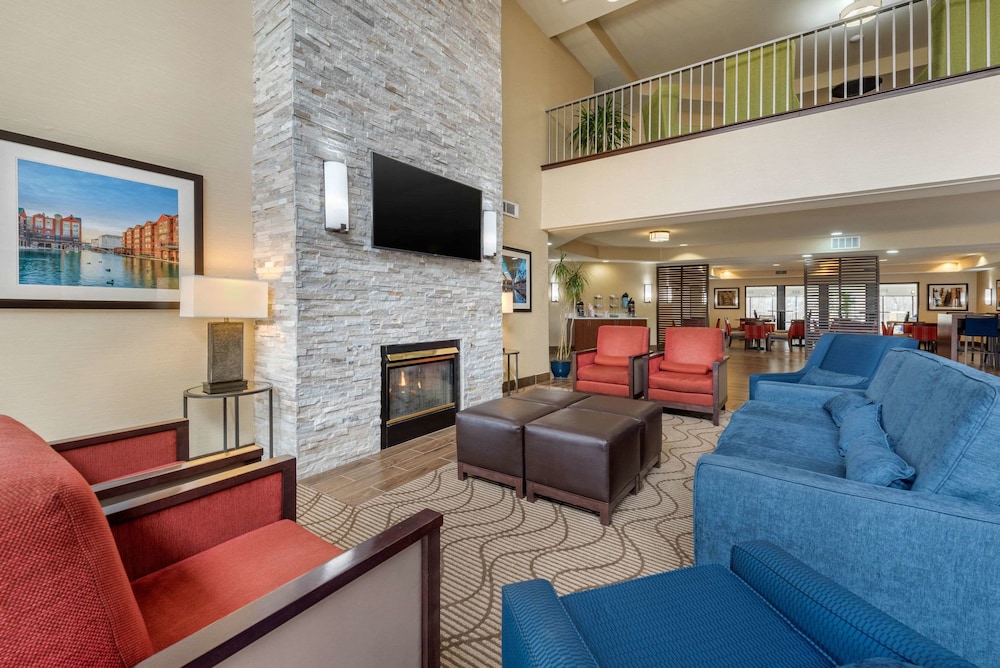 Comfort Suites Lafayette University Area 31/56