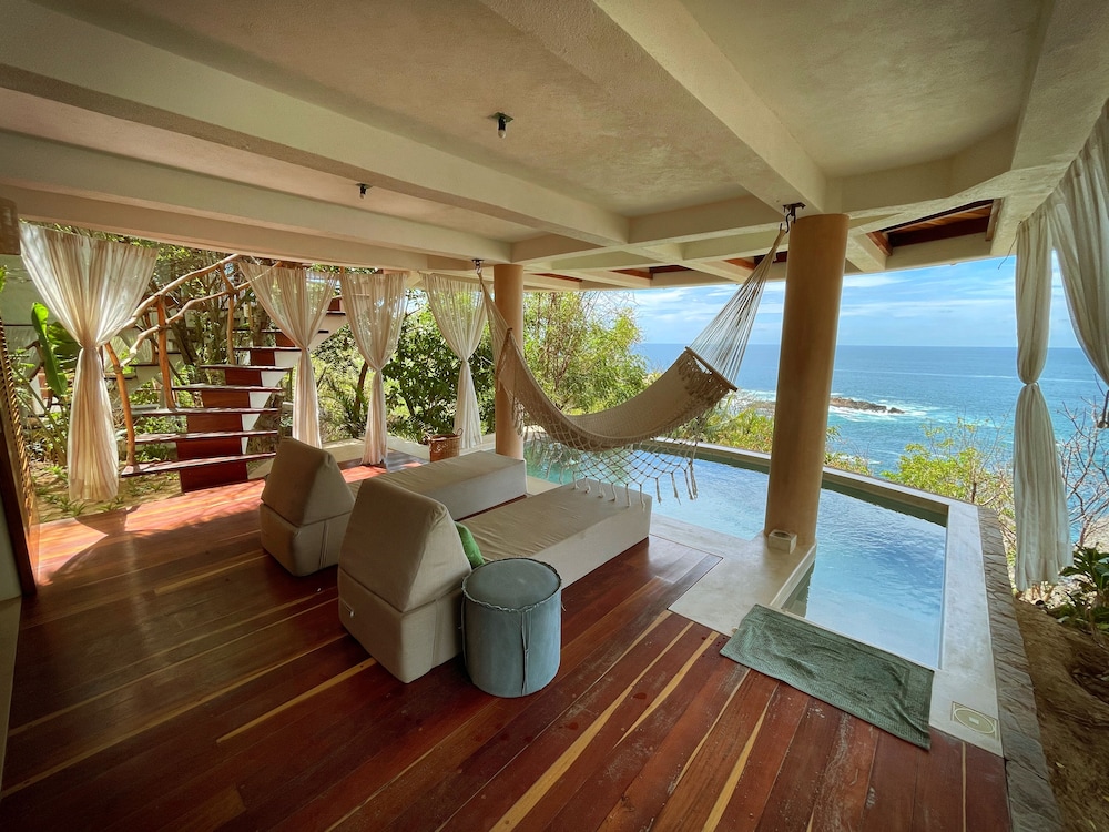 Zoa Hotel 35/67