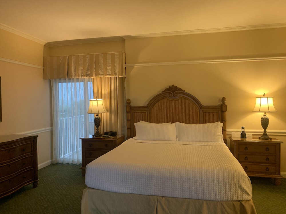 Lago Mar Beach Resort Club 11/90
