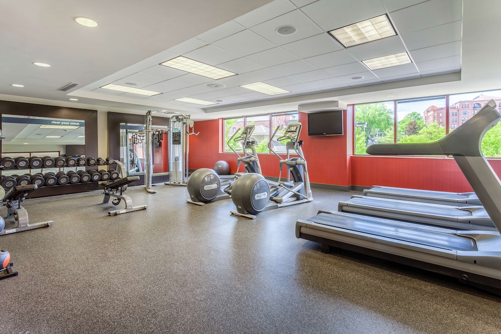 Hampton Inn Suites Saratoga Springs Downtown 28/69