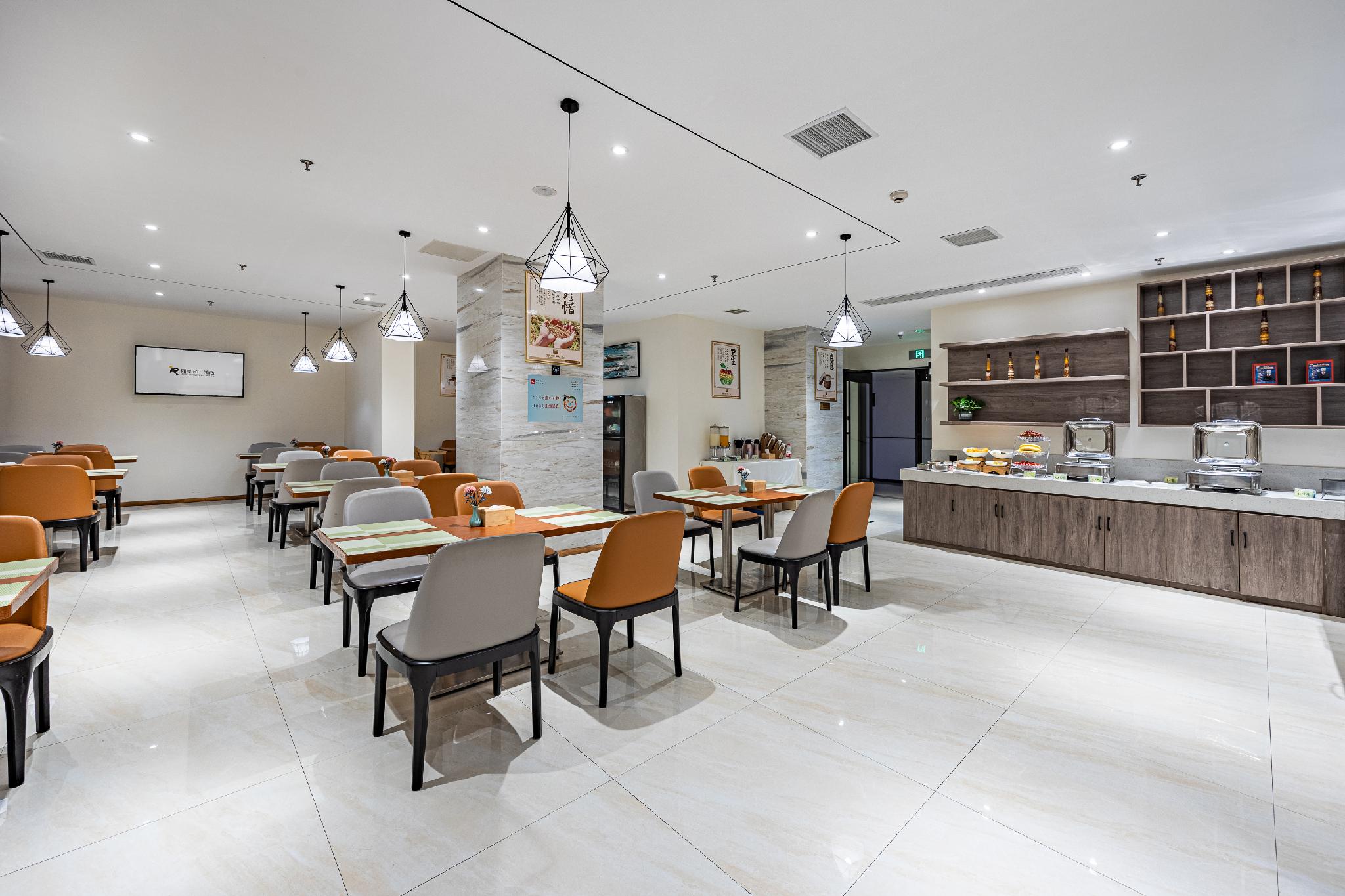City convenient hotel (Hengyang railway station store) 26/29