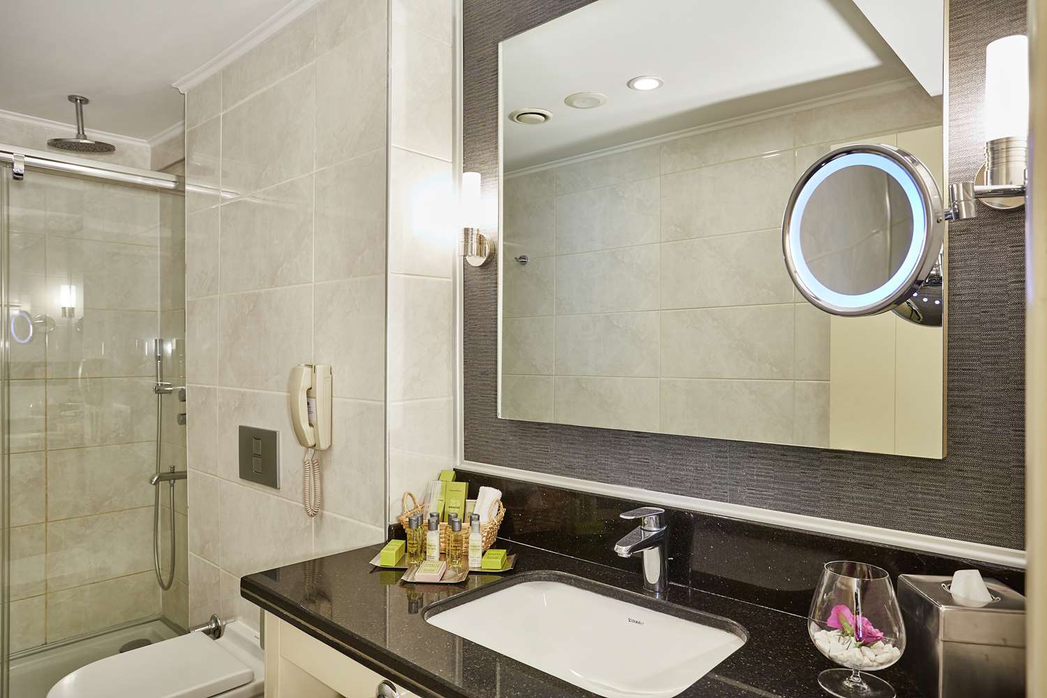 Doubletree By Hilton Hotel Izmir Alsancak 53/58