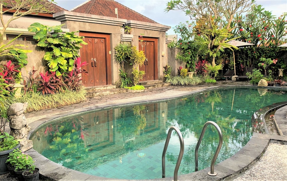 Ladera Villa Ubud 55/59