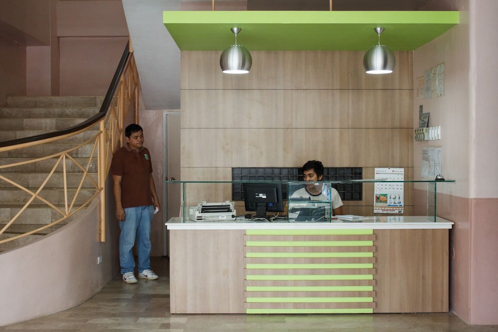 Gv Hotel Borongan 3/26