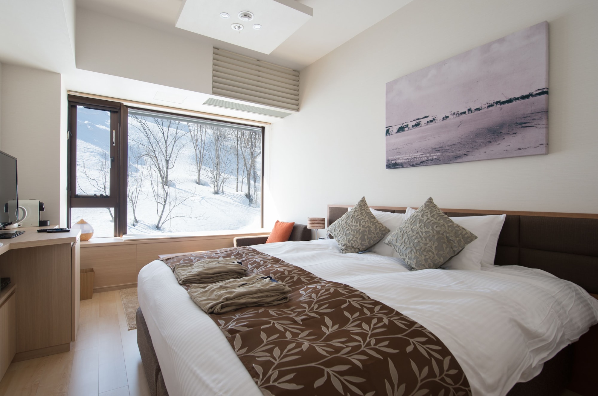 ROOM, RESORT SIDE