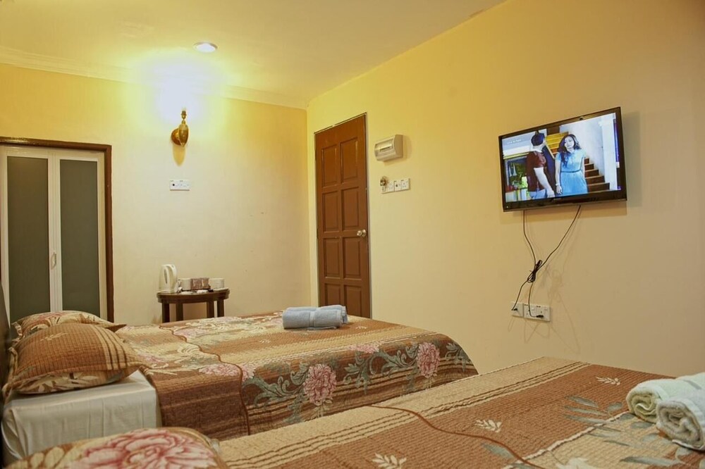 Penarak Bamboo Beach Motel 18/43
