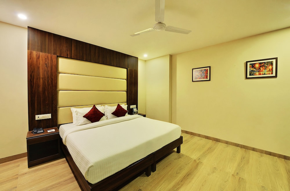 Manpho Bell Hotel & Convention Center 12/50