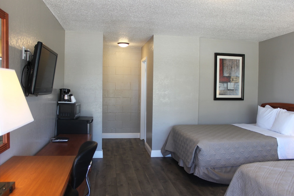 Budget Inn Lompoc 8/60
