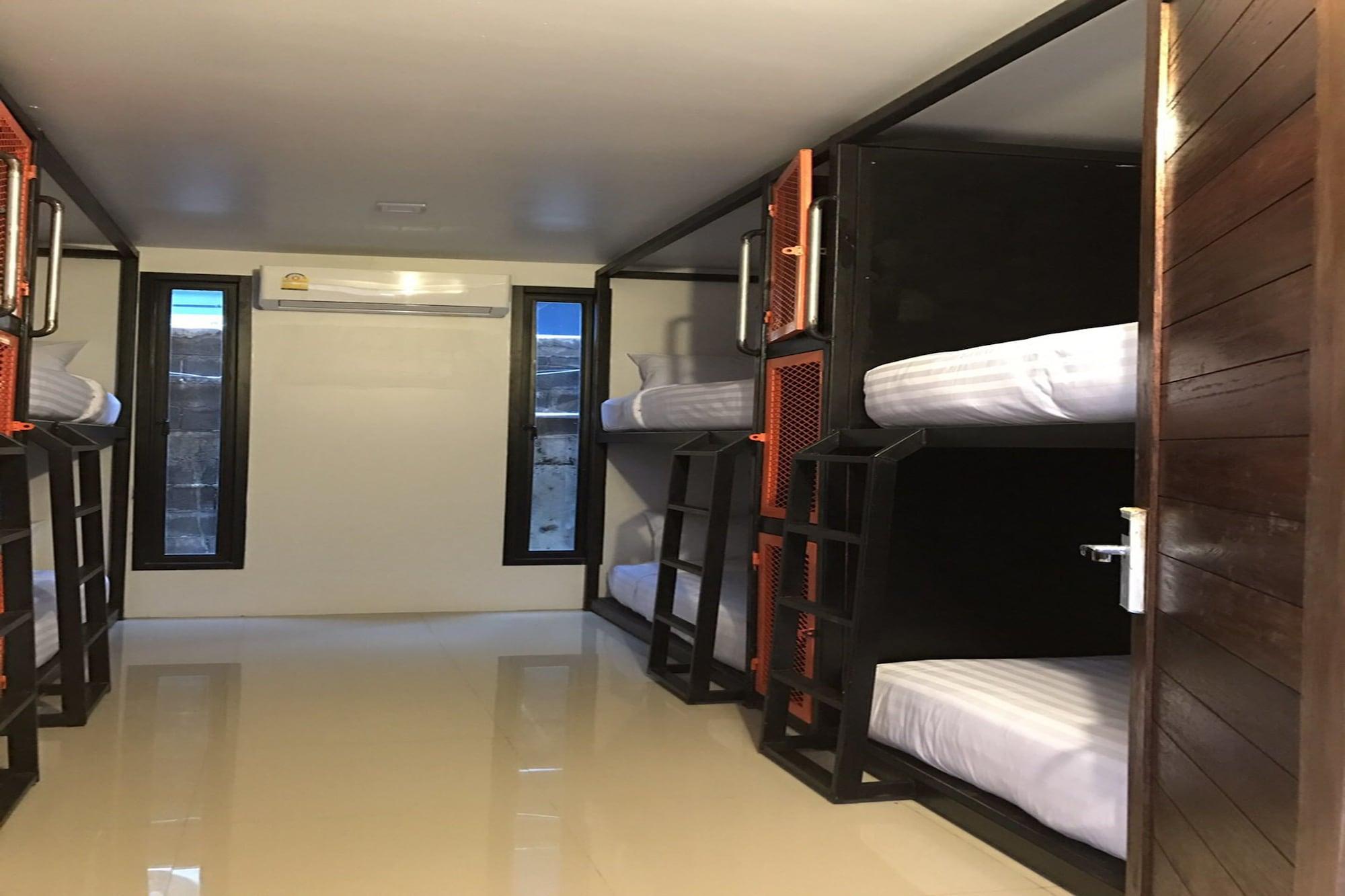 U Box Hostel 30/41
