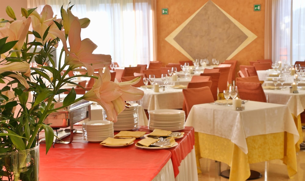 Best Western Cavalieri Della Corona Hotel 45/55
