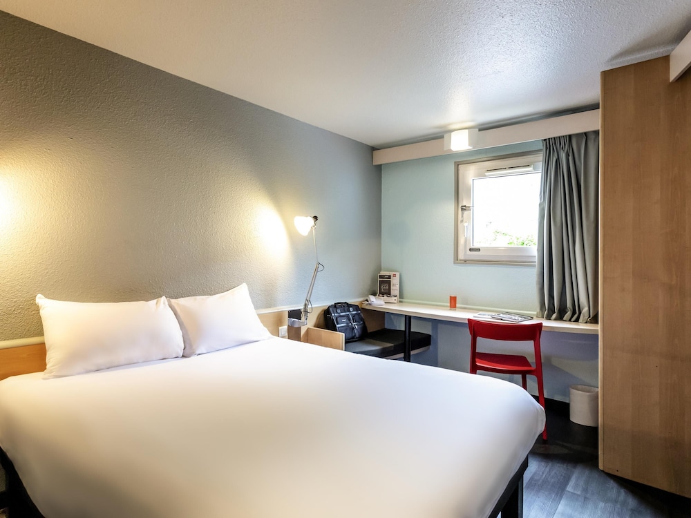 Ibis Bourges 20/70