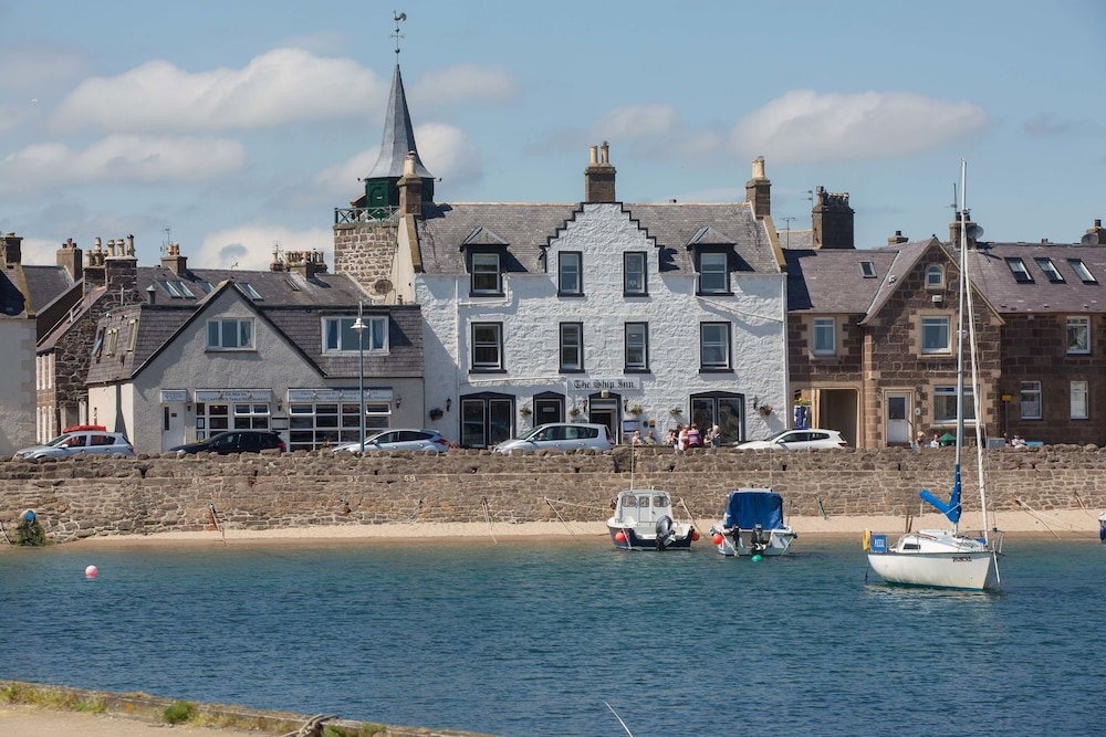 The Ship Inn 59/62