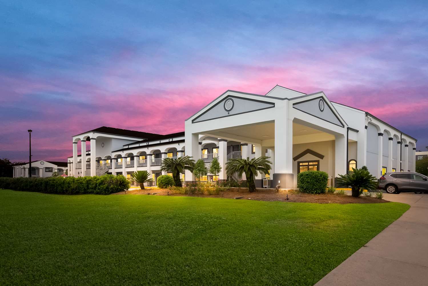 BEST WESTERN LAPLACE INN 12/14