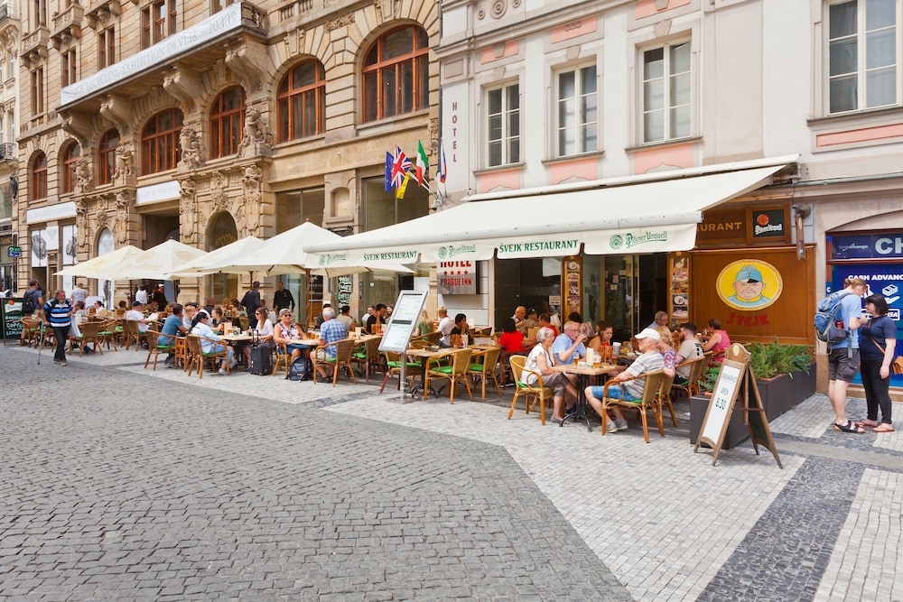 Prague Inn 48/53