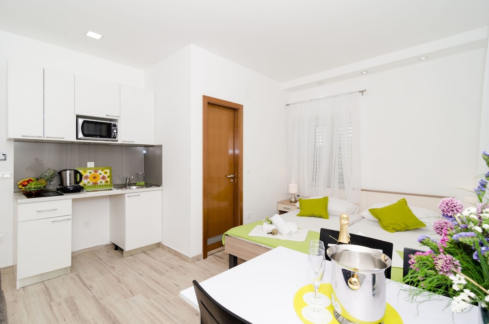 APARTMENTS GABRIERI 33/59
