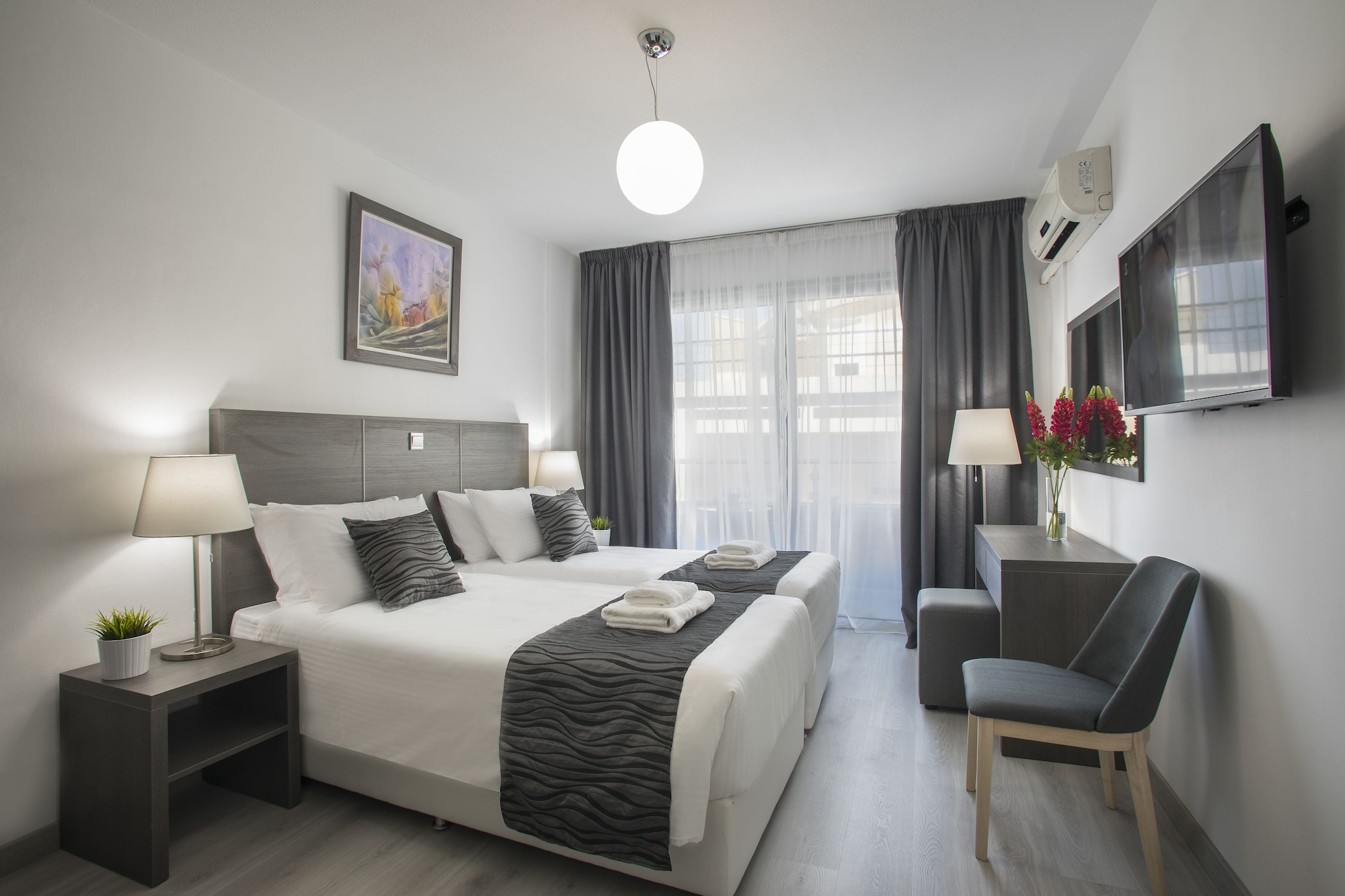 2 BEDROOMS, SUPERIOR, APARTMENT, TWIN BEDS, CITY VIEW, SOFA, BALCONY