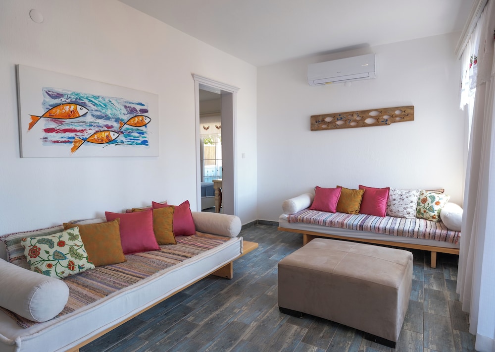 Kefi Beach And Suites 27/50