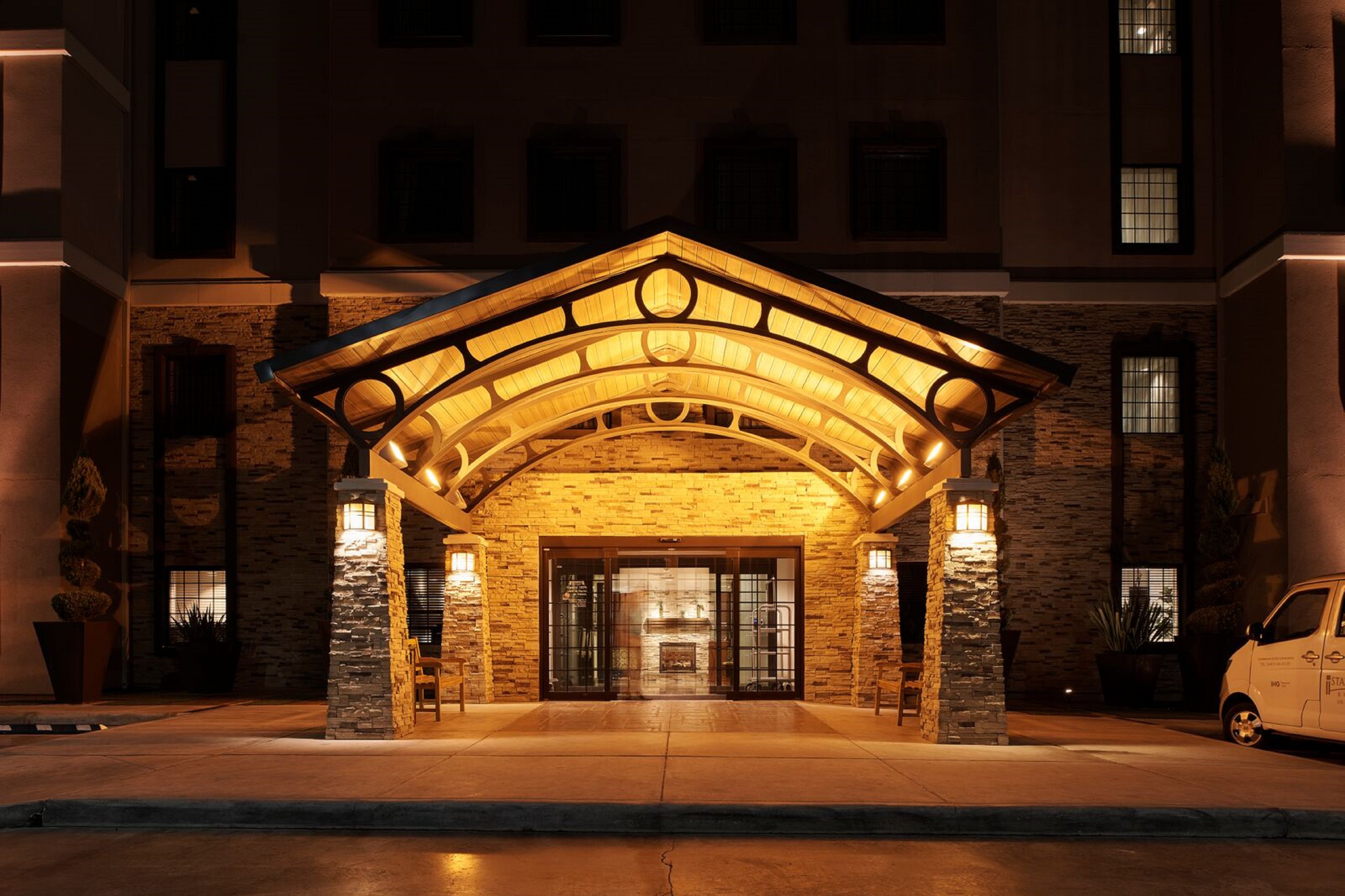 Staybridge Suites CHIHUAHUA 9/73