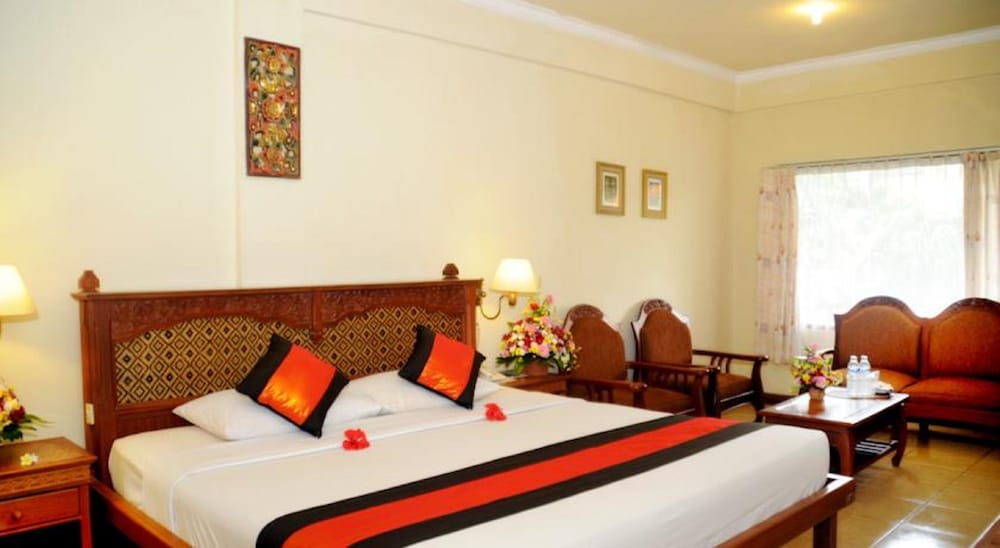 SUPERIOR, DOUBLE OR TWIN BED