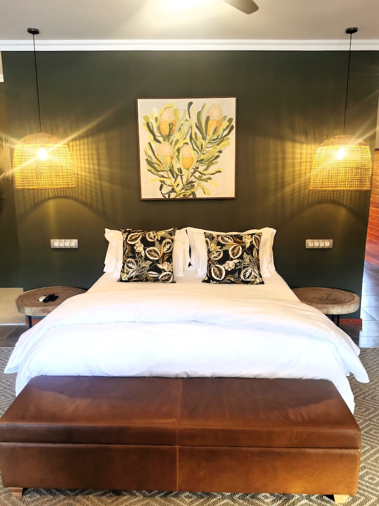 Bambuu Lakeside Lodge 14/50