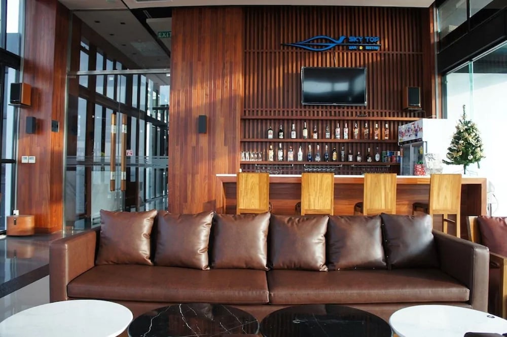 Serenotel Pattaya Beach Front 30/50