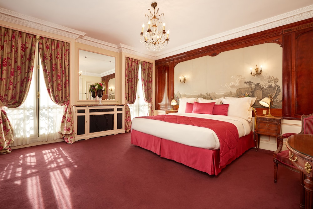 HOTEL RAPHAEL 17/80