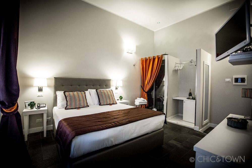 Chic Town Luxury Rooms 35/69