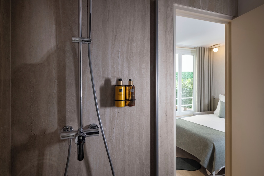 Yuna Saint-Honore - Serviced Apartments 49/50
