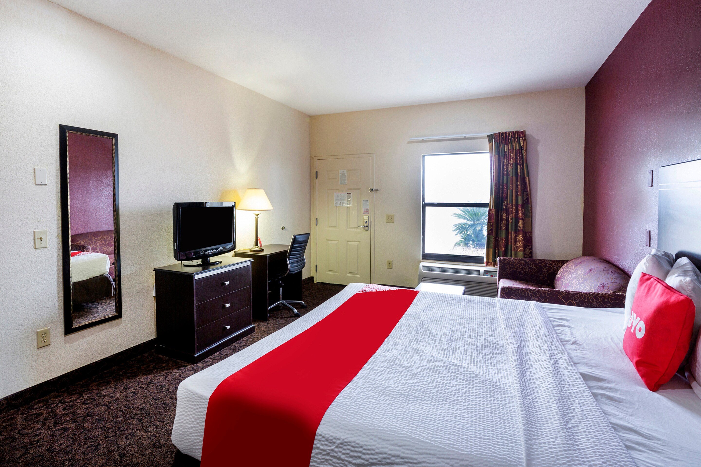 OYO Hotel LSU 23/70