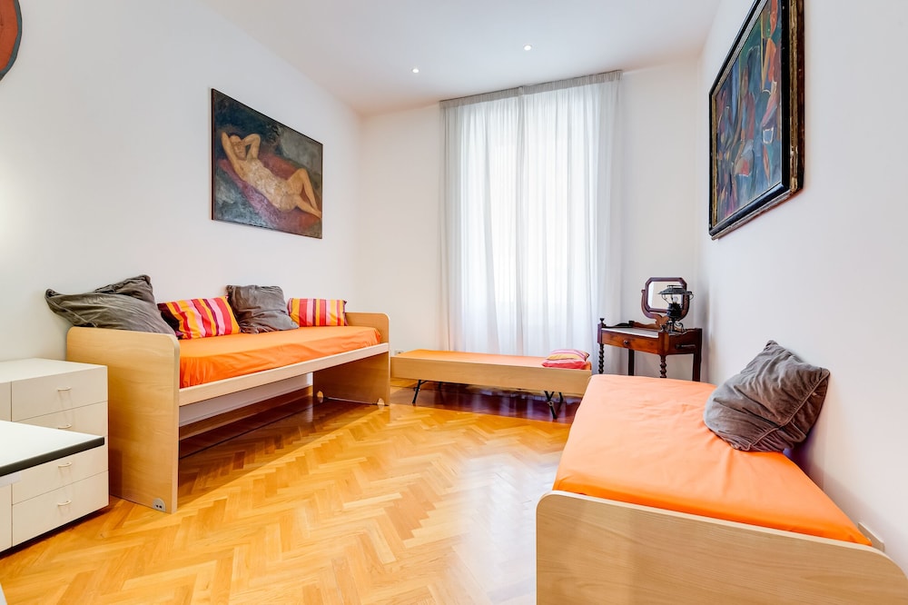 Colosseum Terrace Apartment 26/50