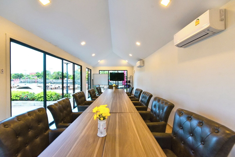 NORN Rimklong Bangkok Hotel 36/50