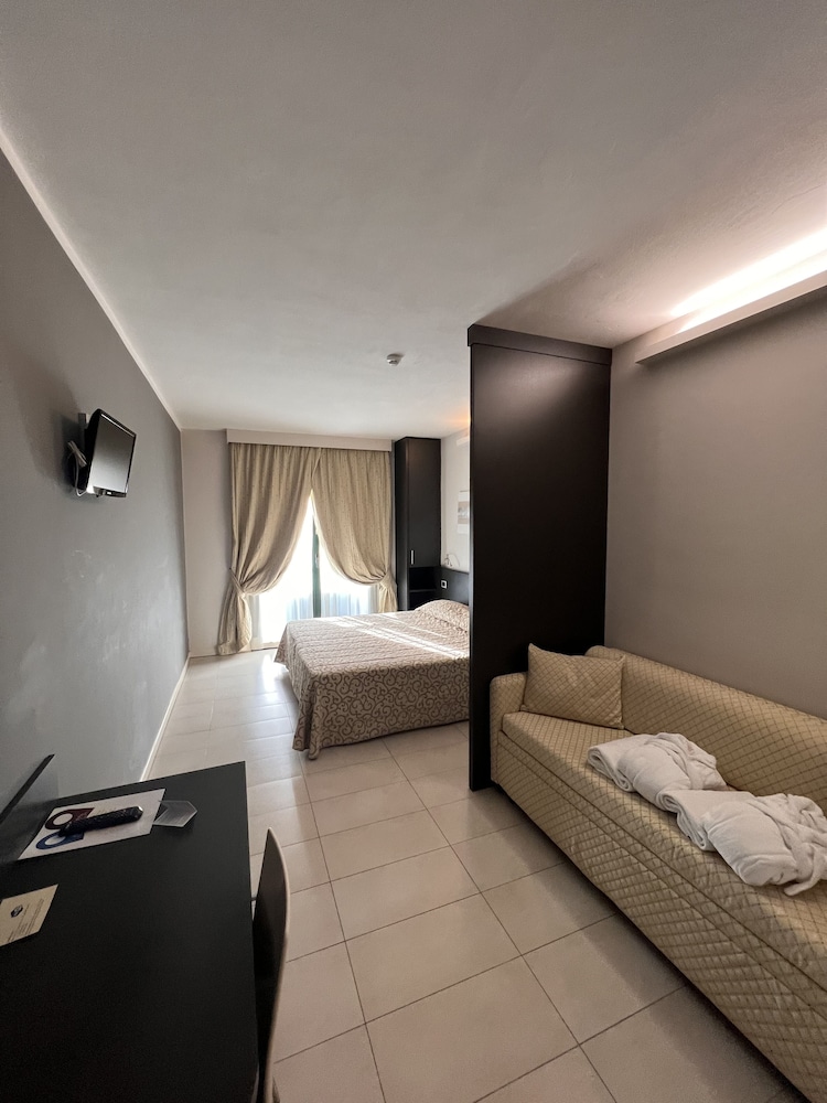 Club Hotel Dante Cervia 14/70