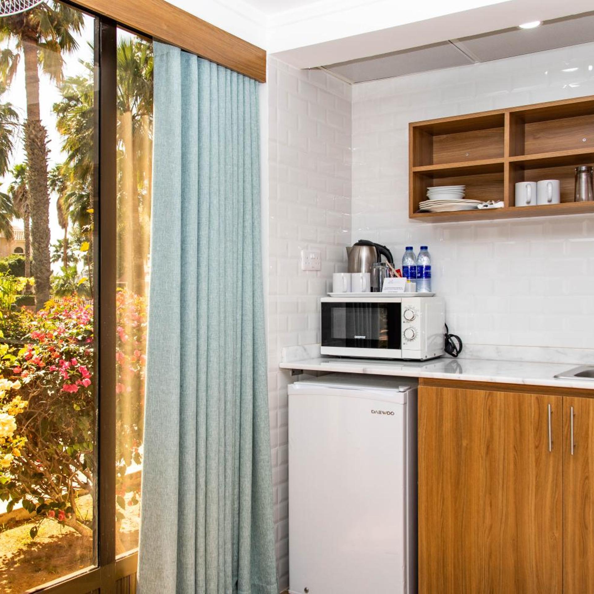 Sandy Beach Hotel Resort 8/55