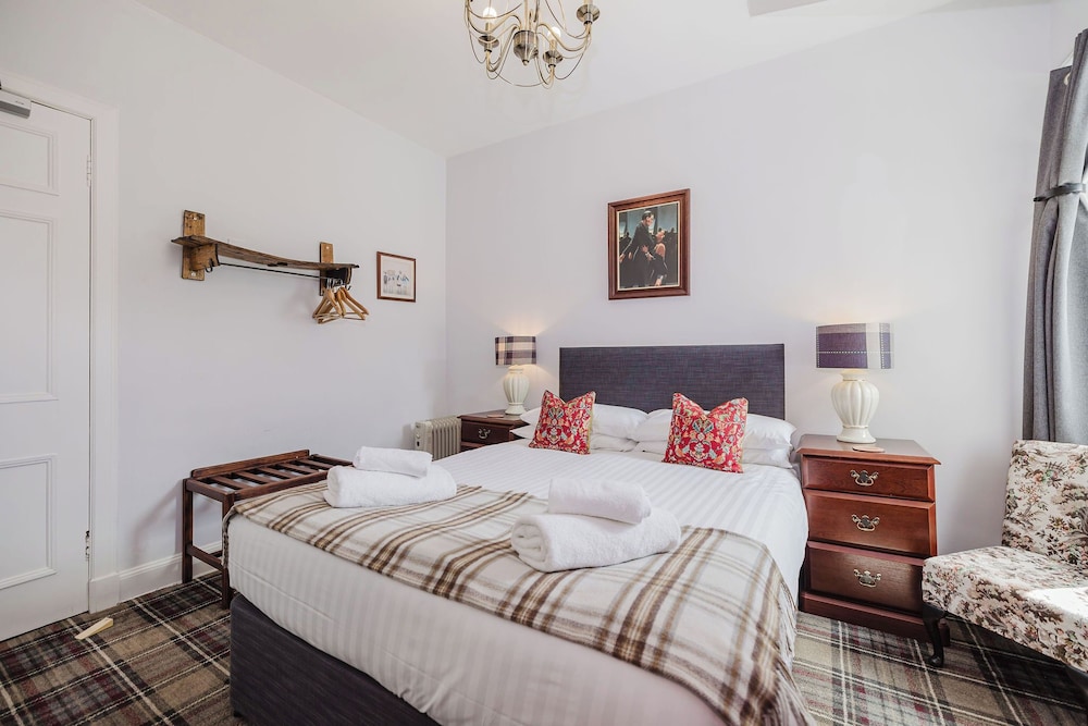 Whitebridge Hotel 4/39