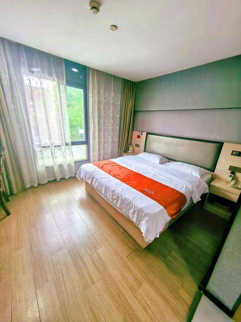 SUPERIOR, DOUBLE BED