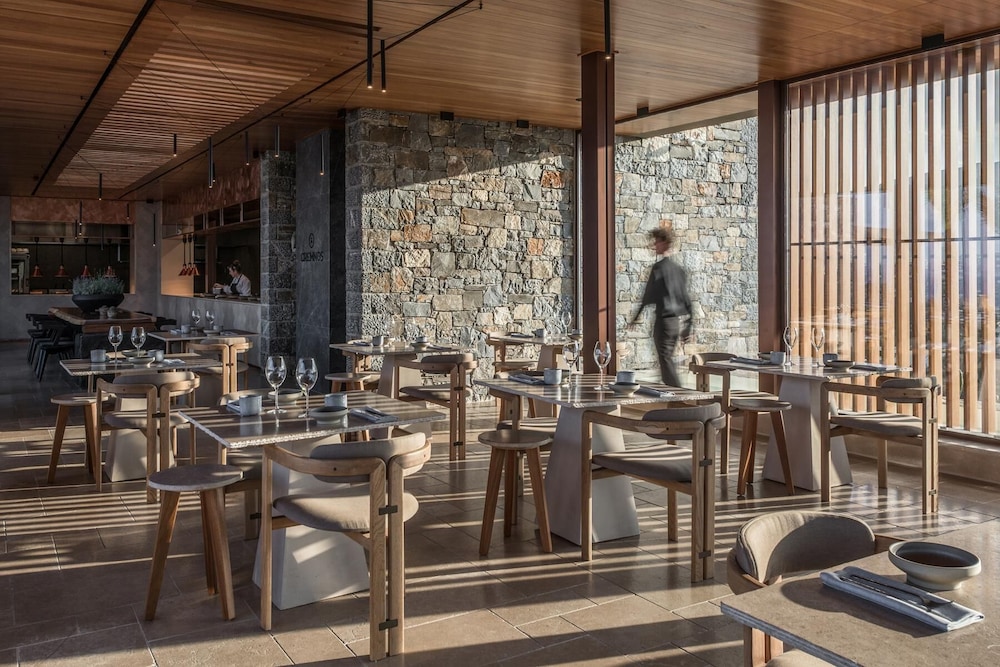 Acro Suites a Wellbeing Resort 36/50