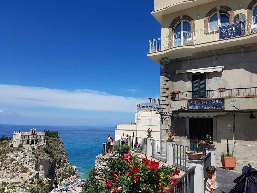 Sunset Tropea 1/25