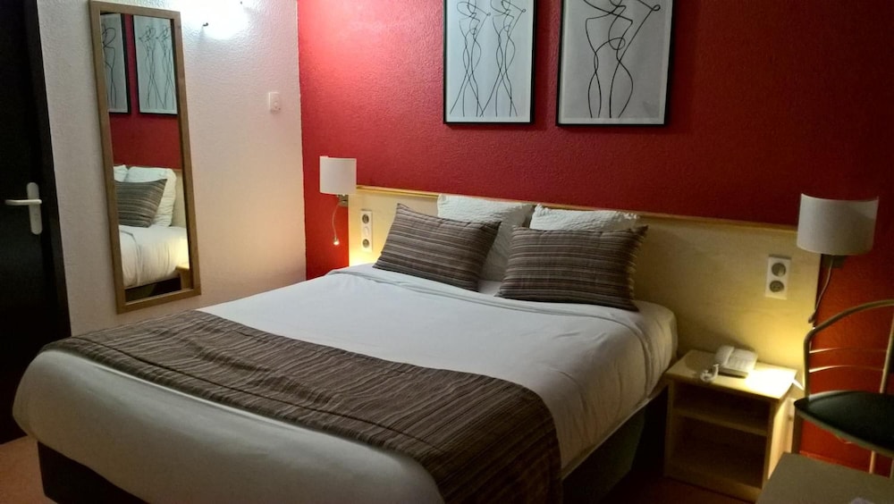 HOTEL TAMBOURIN 5/40