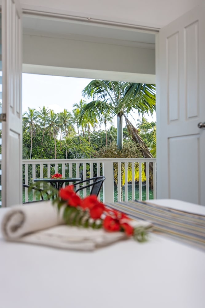Tropicana Lagoon Resort 32/46