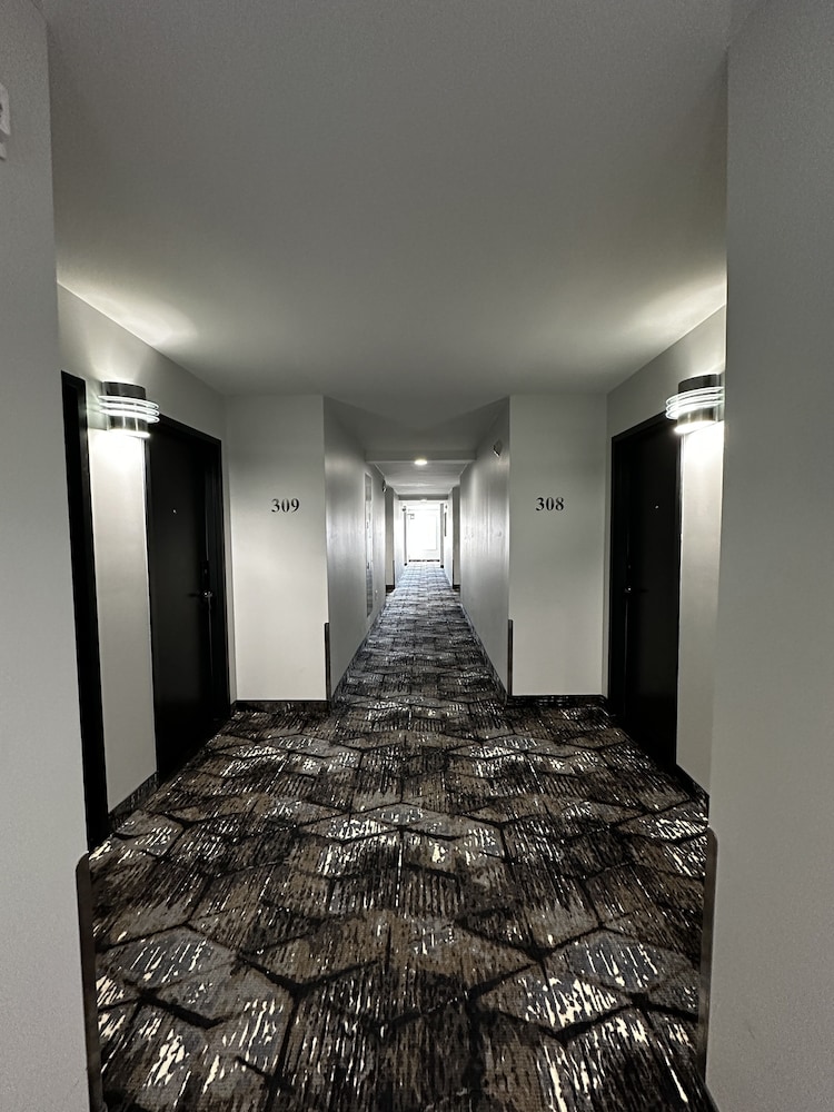 Travelodge by Wyndham Regina 55/65